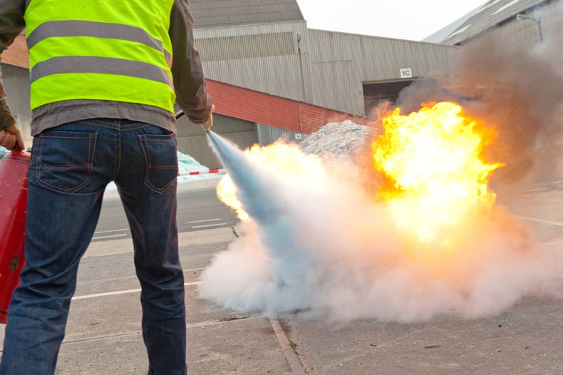 Formation manipulation d'extincteurs - Obligatoire en entreprise